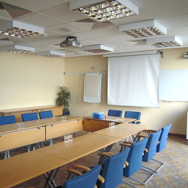 img-eastbourn-classroom-1